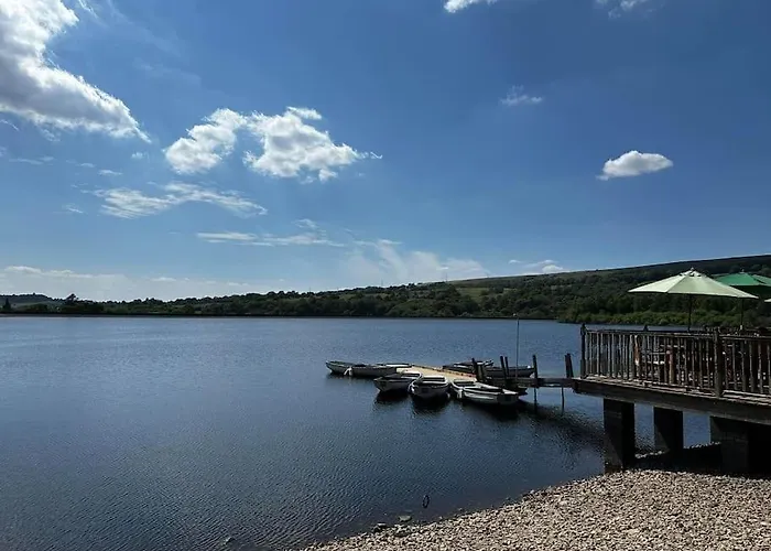 Large Peak District National Park Holiday House